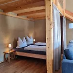 Bund Apartmán *